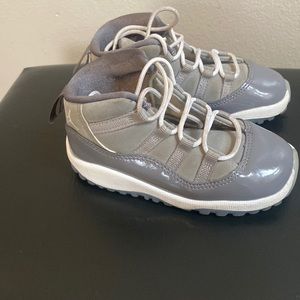 8c Toddler sneaker (can be worn unisex)